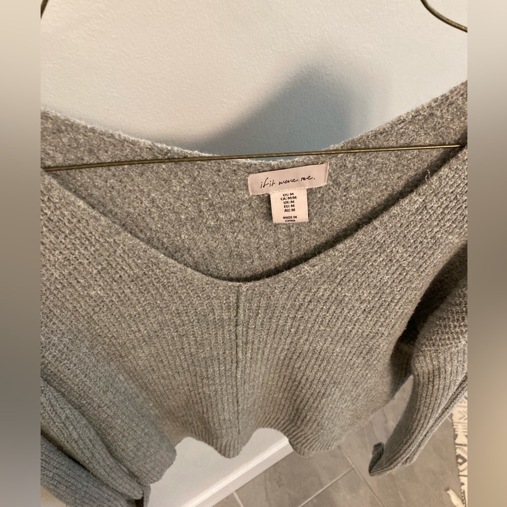 If it were me gray long sleeve sweater with cuff sleeves size medium - Picture 3 of 4